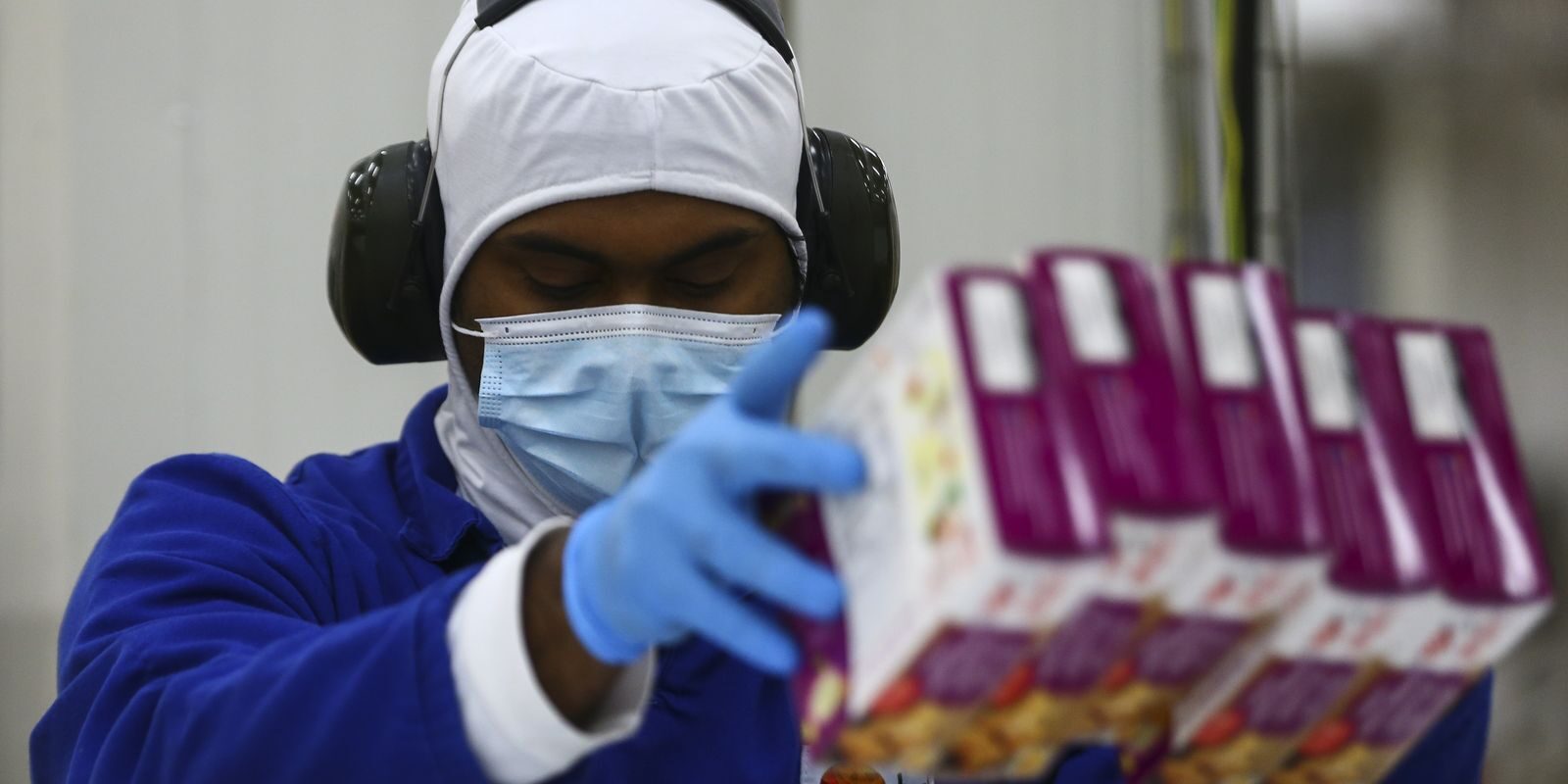 Saúde mental no trabalho entra na NR-1; STF suspende multas enquanto UFMG debate impactos