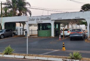 Alexandre de Moraes libera retomada de visitas a Jair Bolsonaro na prisão domiciliar; Flávio segue vetado por 90 dias