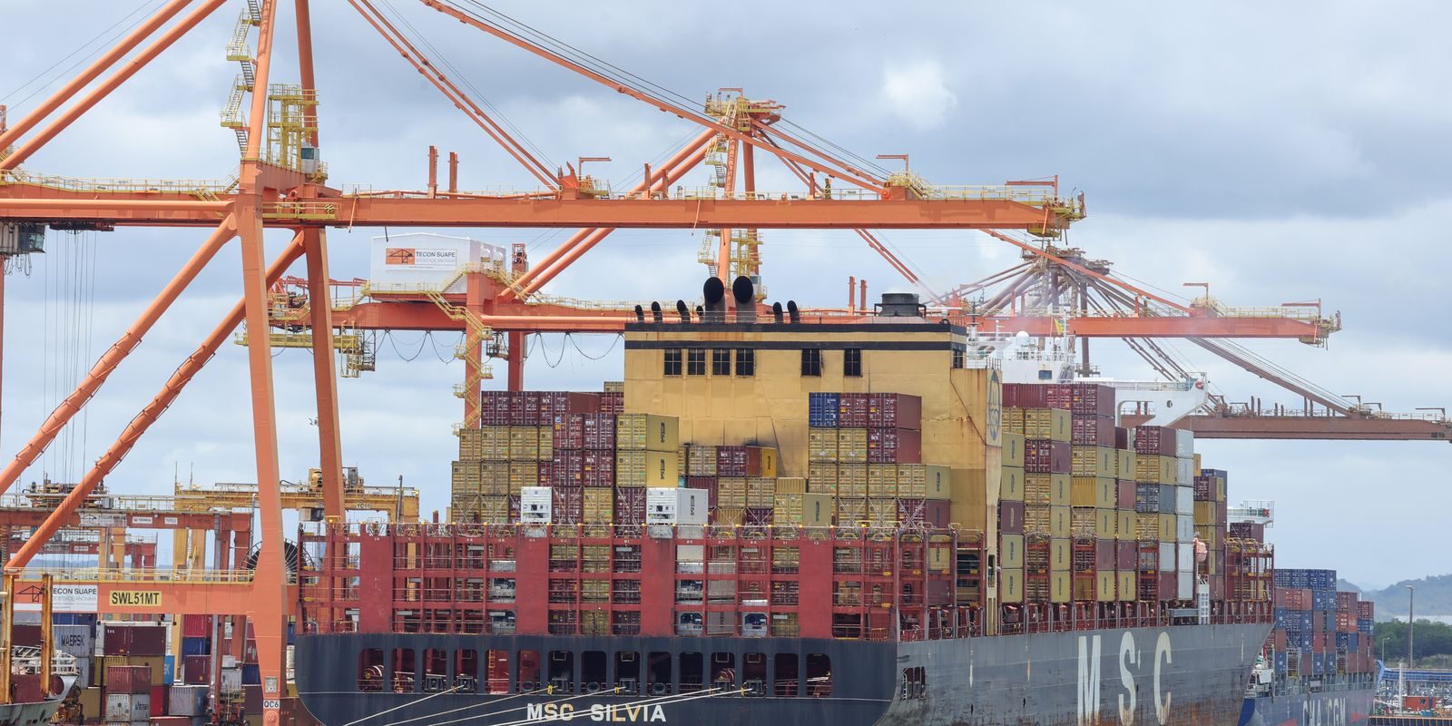 Brasil e EUA reabrem diálogo comercial após ligação de Lula a Trump; encontro com USTR será na próxima semana