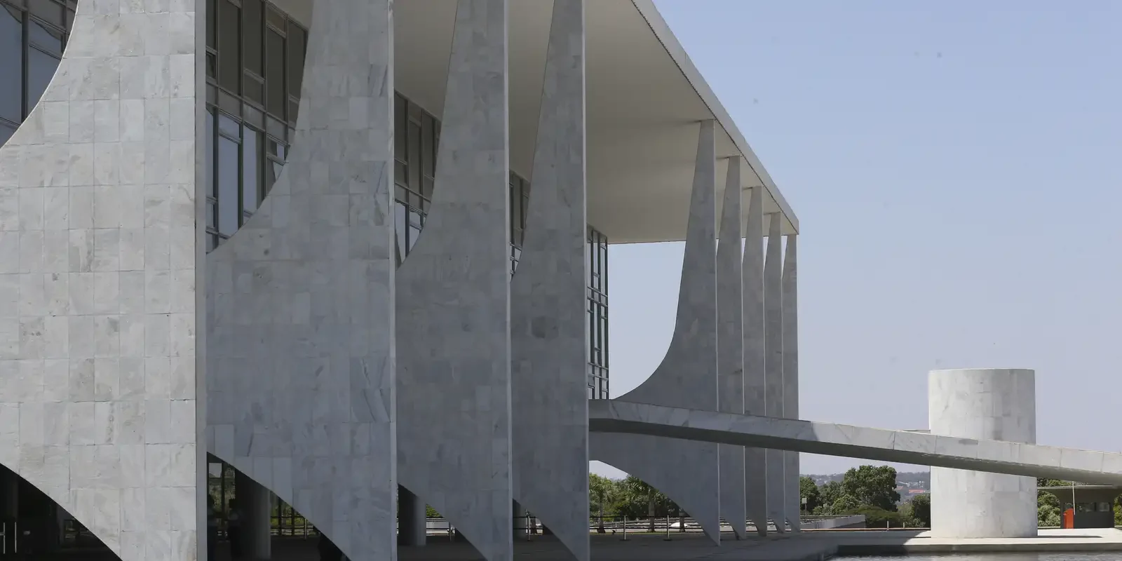 Eleições 2026: entenda o que fazem presidente, vice, governadores e vice-governadores