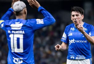 Cruzeiro vira sobre o Flamengo por 2 a 1 no Mineirão e adia liderança rubro-negra no Brasileirão