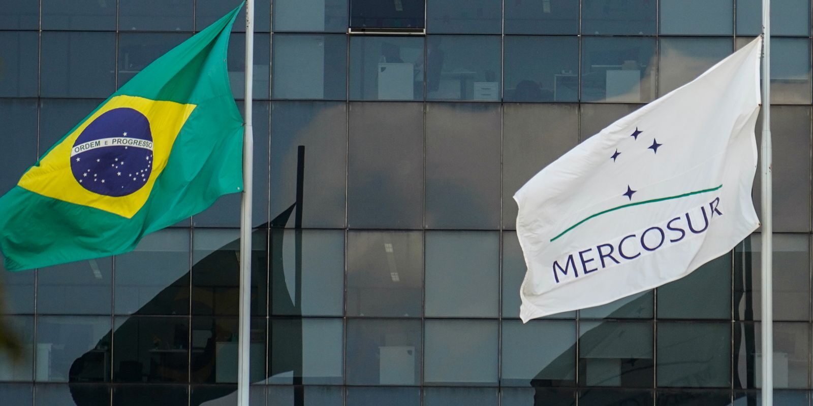 Brasil promulga acordo de comércio eletrônico do Mercosul e zera tarifas sobre transmissões digitais
