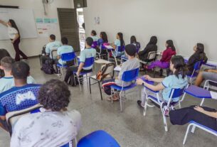 Pé-de-Meia inicia pagamento da 5ª parcela de frequência; confira o calendário por mês de nascimento