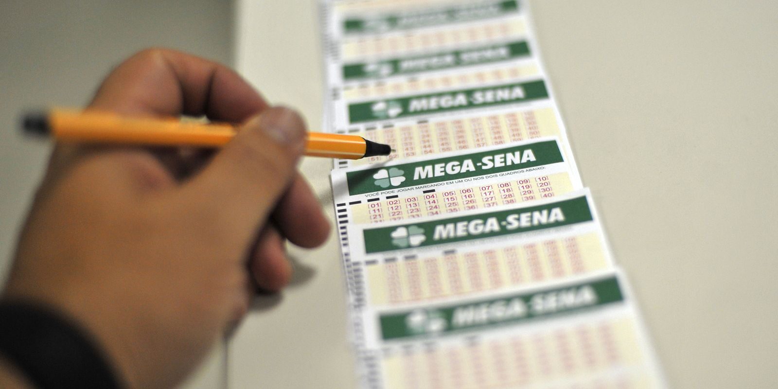 Mega-Sena hoje (25): concurso 3049 sorteia R$ 3,5 milhões; apostas até 20h