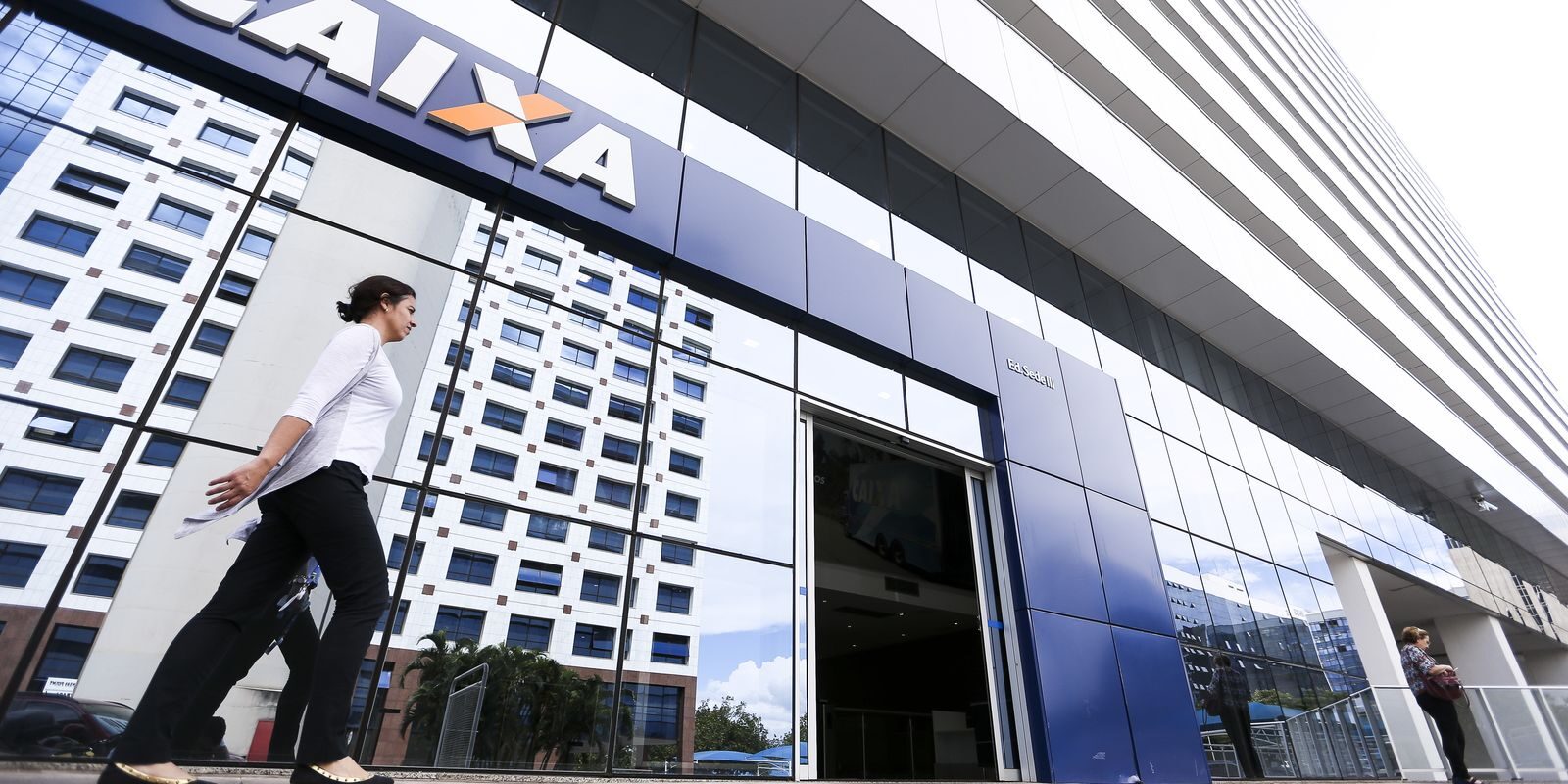 Lucro da Caixa avança 5,9% no 2º trimestre e alcança R$ 3,9 bilhões; crédito imobiliário puxa desempenho