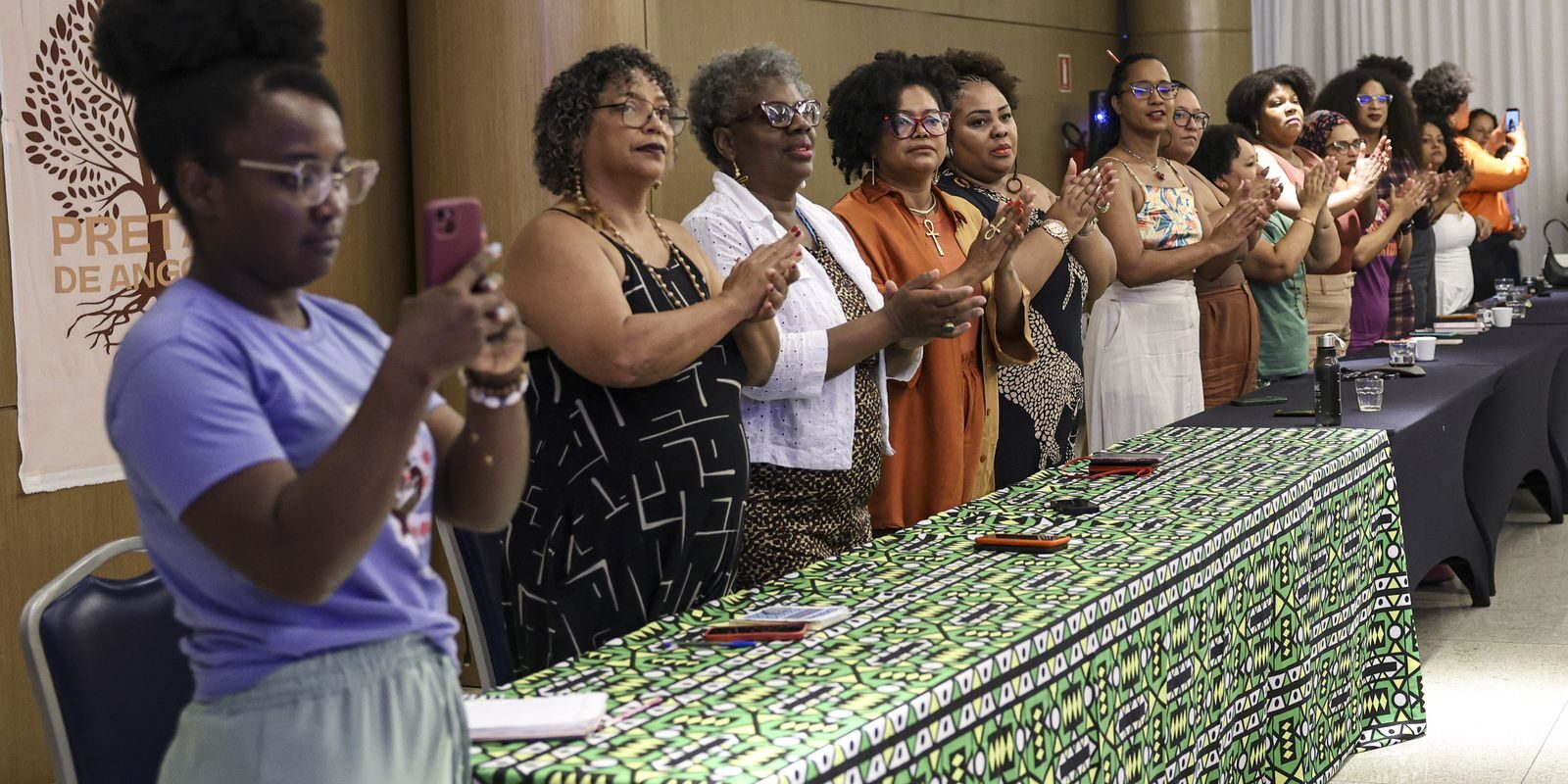 Mulheres negras lançam manifesto "Pacto do Bem Viver" para as eleições de 2026