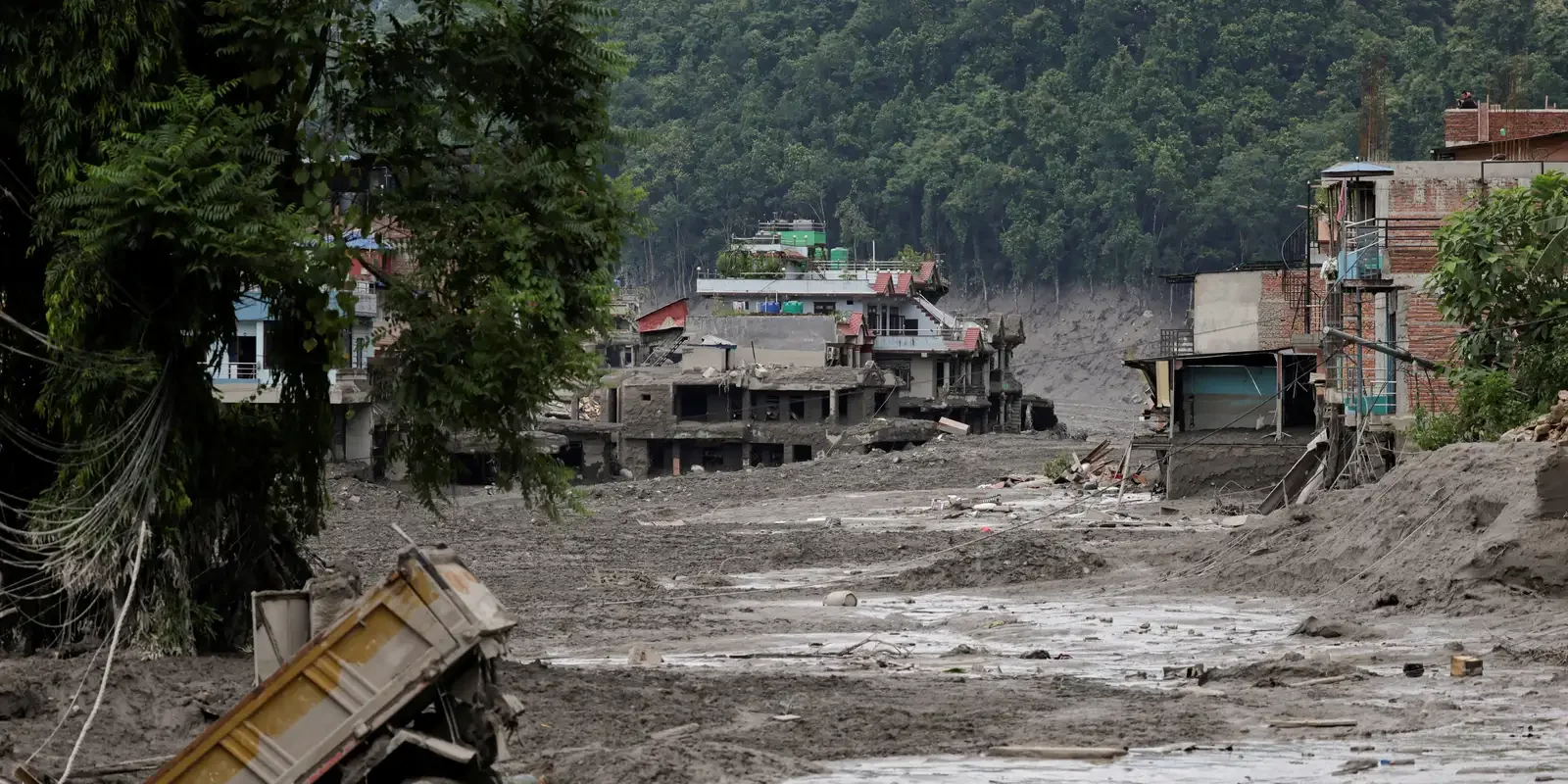 Governo brasileiro manifesta pesar pelas vítimas de avalanche entre Nepal e Tibete; 157 mortos