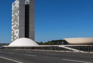 Governo e Congresso fecham agenda para esforço concentrado com PECs, fim da 'taxa das blusinhas' e Redata