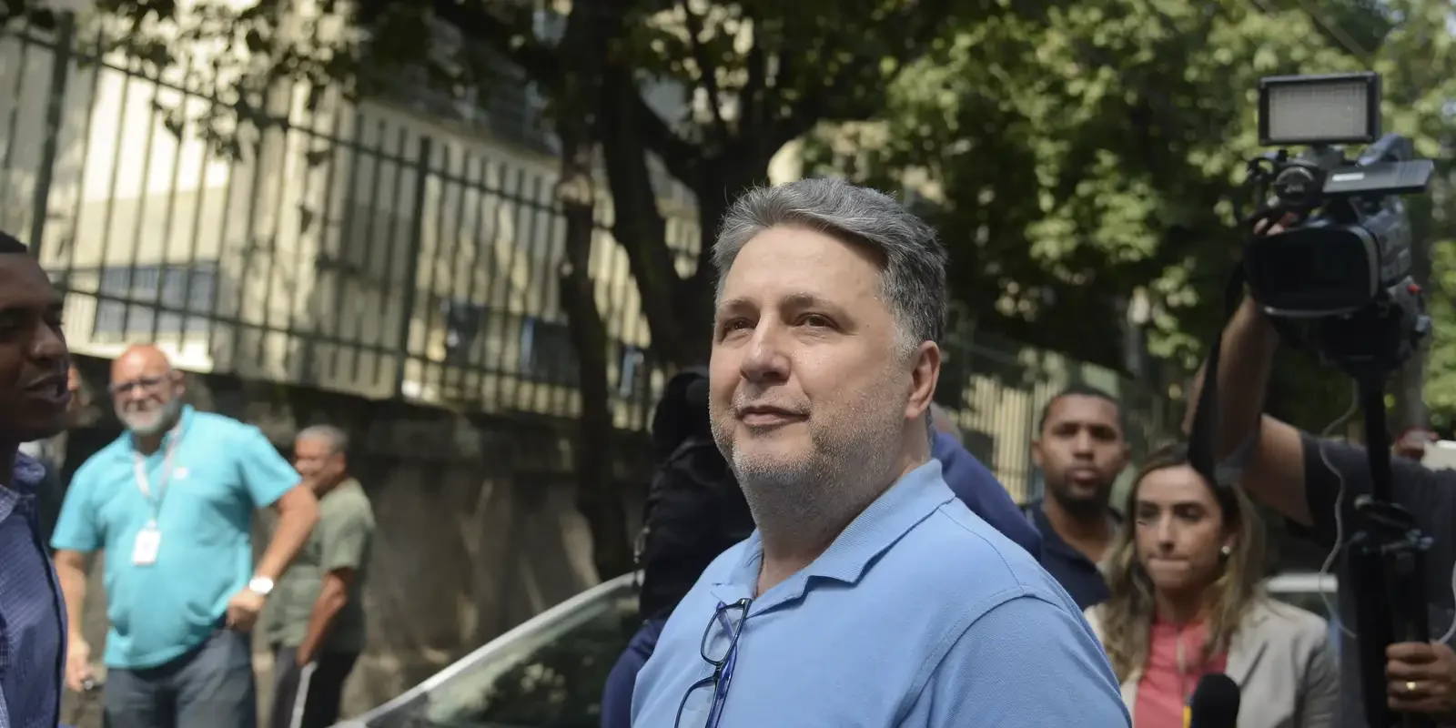 TRE-RJ proíbe participation de Anthony Garotinho em debates, bloqueia repasses do fundo eleitoral e propaganda