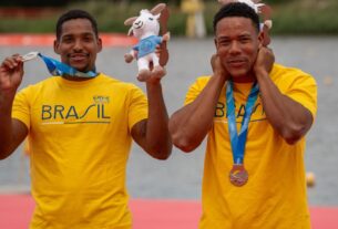 Jacky Godmann e Gabriel Nascimento ficam com a prata no C2 500m do Mundial de Canoagem em Poznań