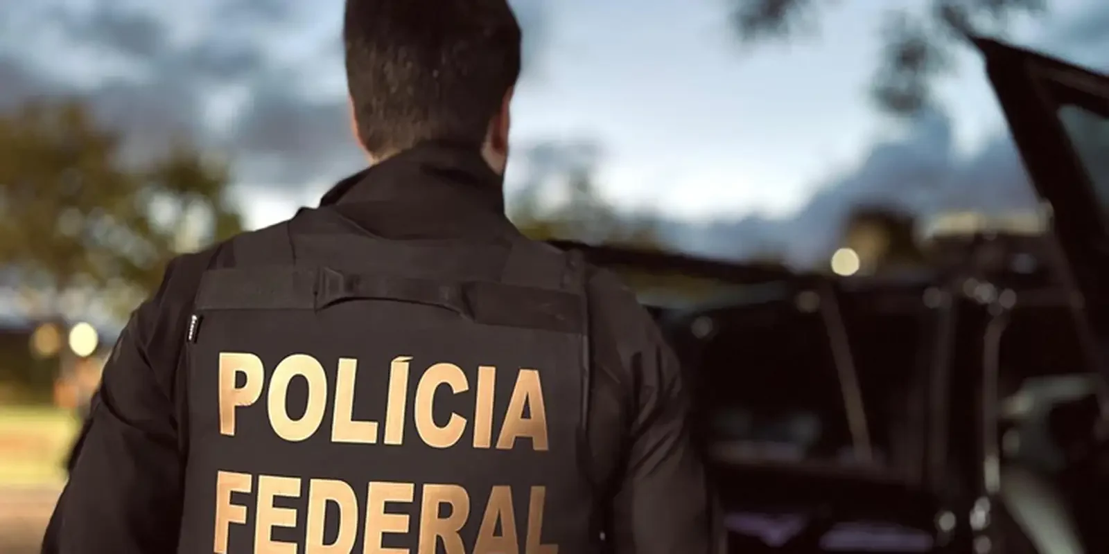 PF apreende 100 kg de maconha na BR-101; destino era o Complexo do Alemão