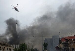 Rússia retoma ataques e bombardeia Kiev após saída de enviados dos EUA; três mortos e 16 feridos