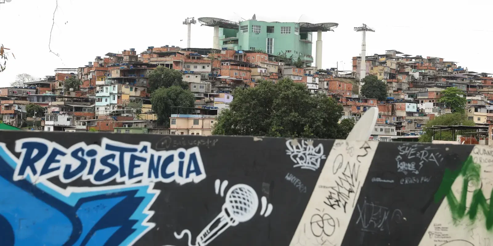 Educação é prioridade nas favelas do Rio em ano eleitoral; segurança aparece como demanda secundária