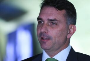 Mendonça abre inquérito que inclui Flávio Bolsonaro como investigado no financiamento do filme Dark Horse