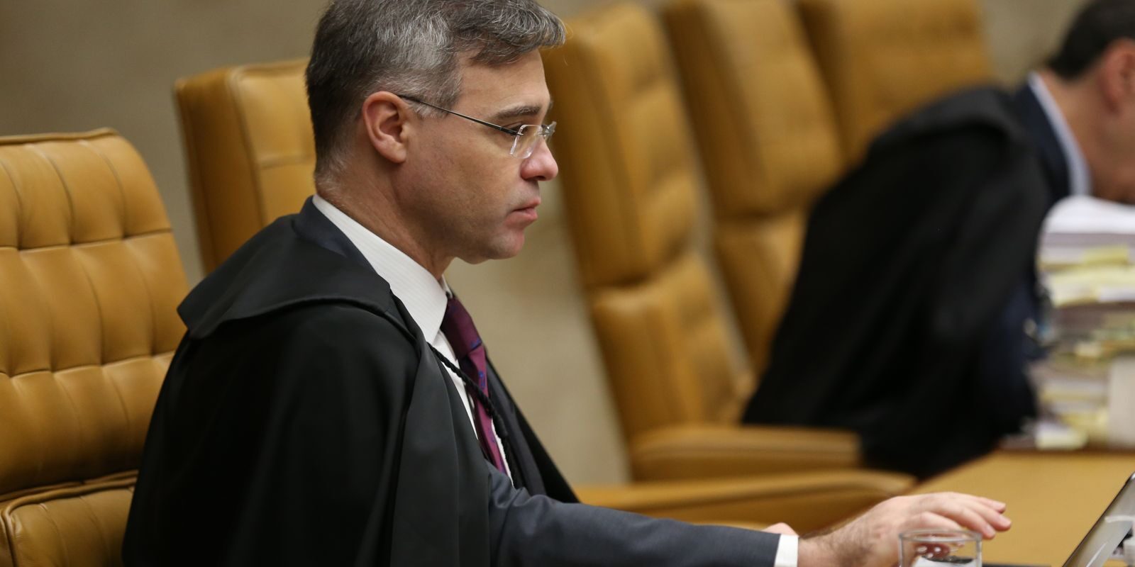 André Mendonça determina abertura de sigilo em 39 processos no STF