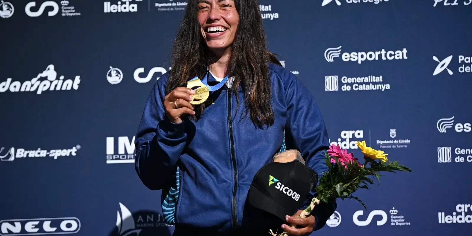 Ana Sátila vence C1 e leva ouro na etapa final da Copa do Mundo de canoagem slalom na Espanha