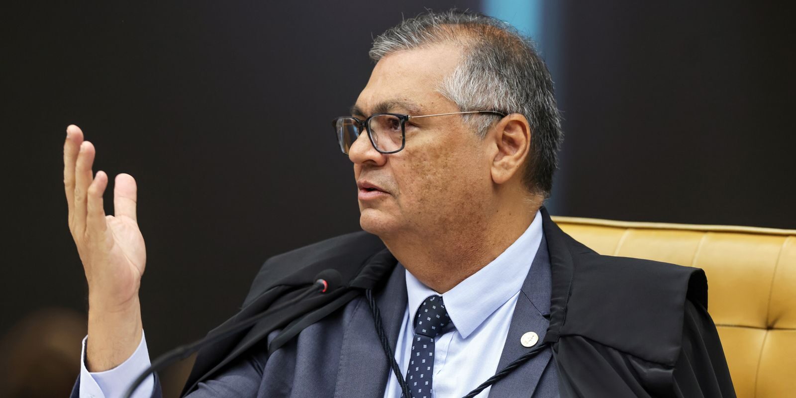 Flávio Dino determina fim do sigilo sobre material apreendido na investigação do filme Dark Horse