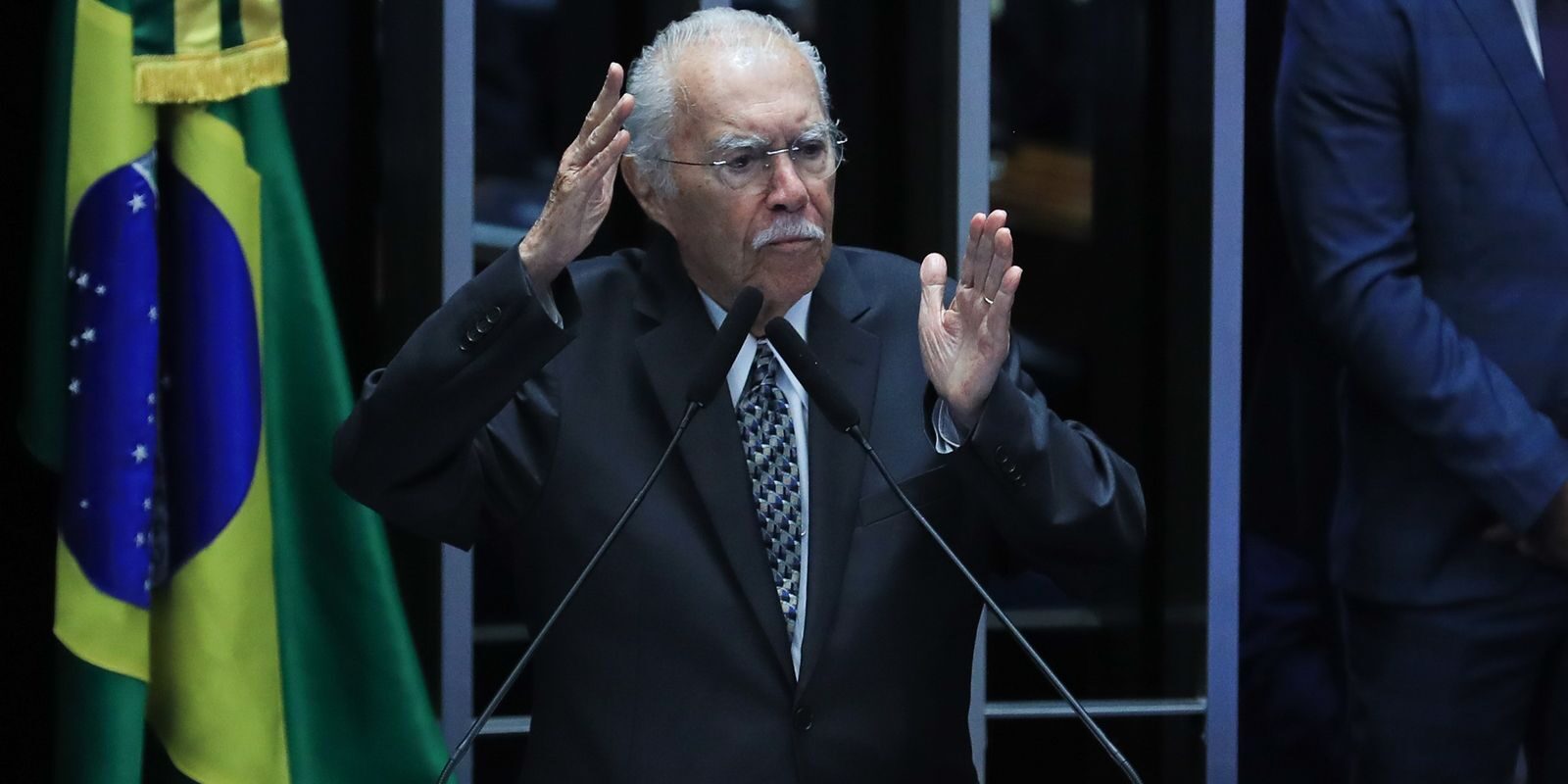 José Sarney, 96, é internado em São Luís com quadro de pneumonia; estado estável