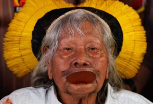 Cacique Raoni, 94 anos, passa a receber cuidados paliativos em casa no Mato Grosso