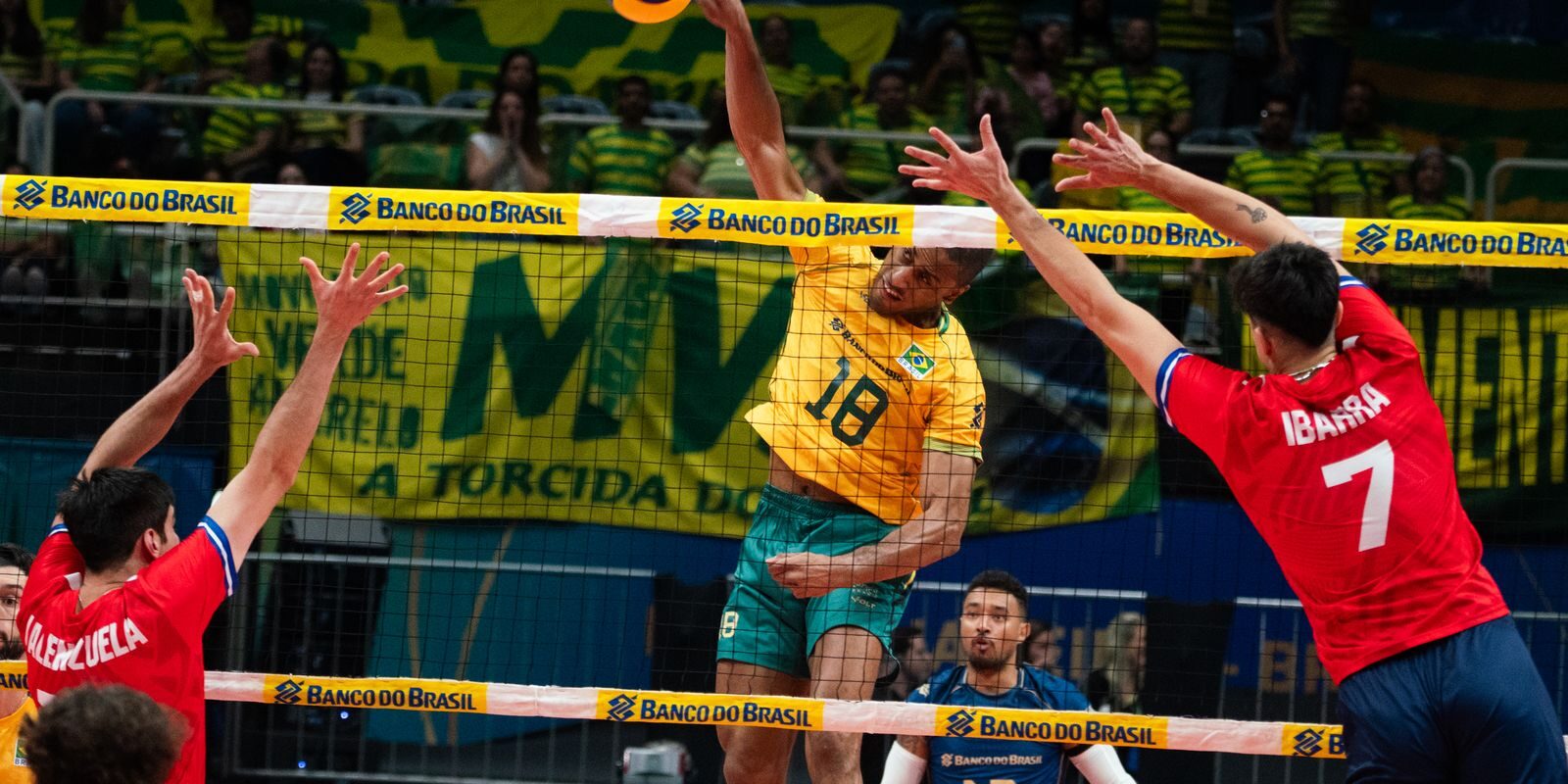 Brasil estreia com vitória sobre o Chile no Sul-Americano masculino de vôlei