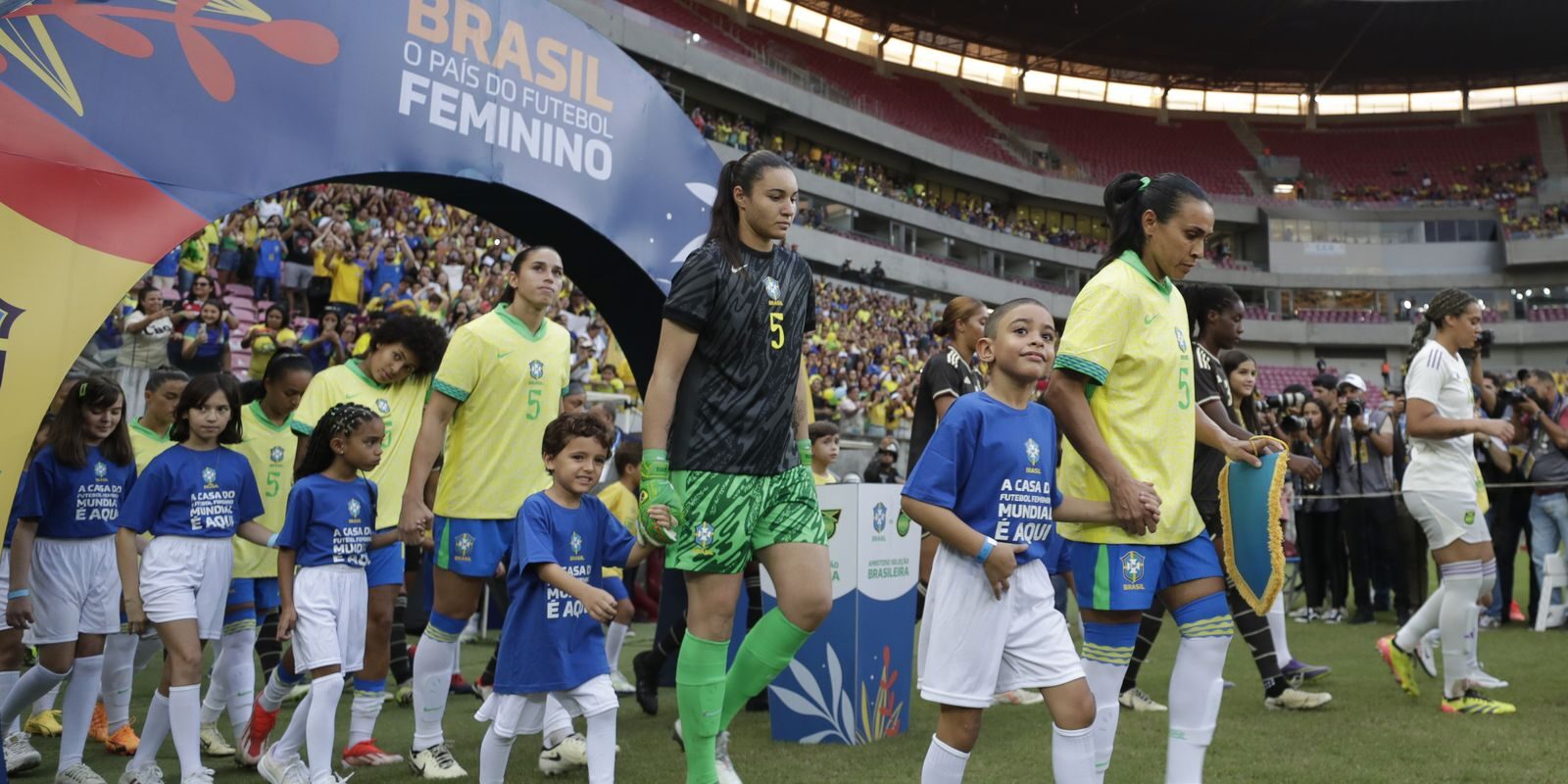 CBF confirma quatro amistosos da seleção feminina em estádios que sediarão a Copa do Mundo de 2027