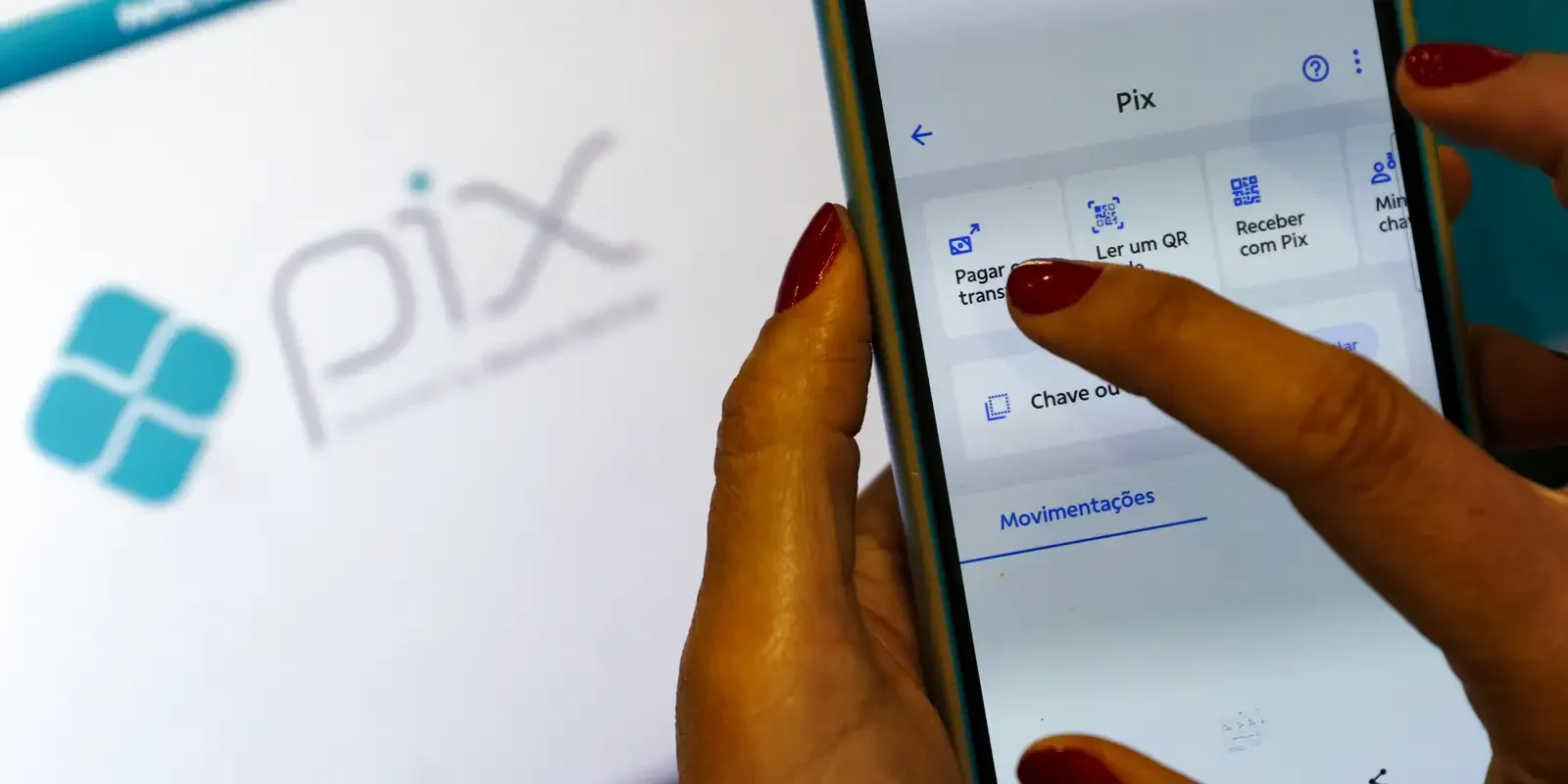 Banco Central altera regras do Pix: cobrança híbrida, Pix Automático em contas‑salário e medidas contra fraudes