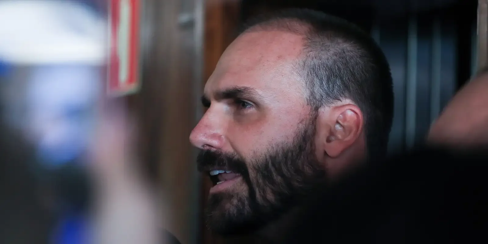 STF mantém condenação de Eduardo Bolsonaro a 4 anos e 2 meses; recurso foi rejeitado por unanimidade