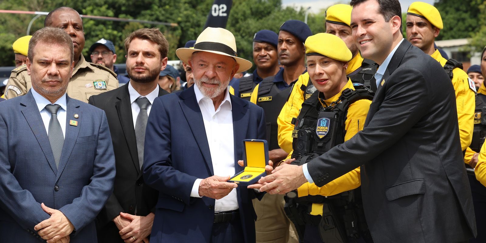 Lula responde a Trump e anuncia ações para retomar territórios dominados por facções no Rio