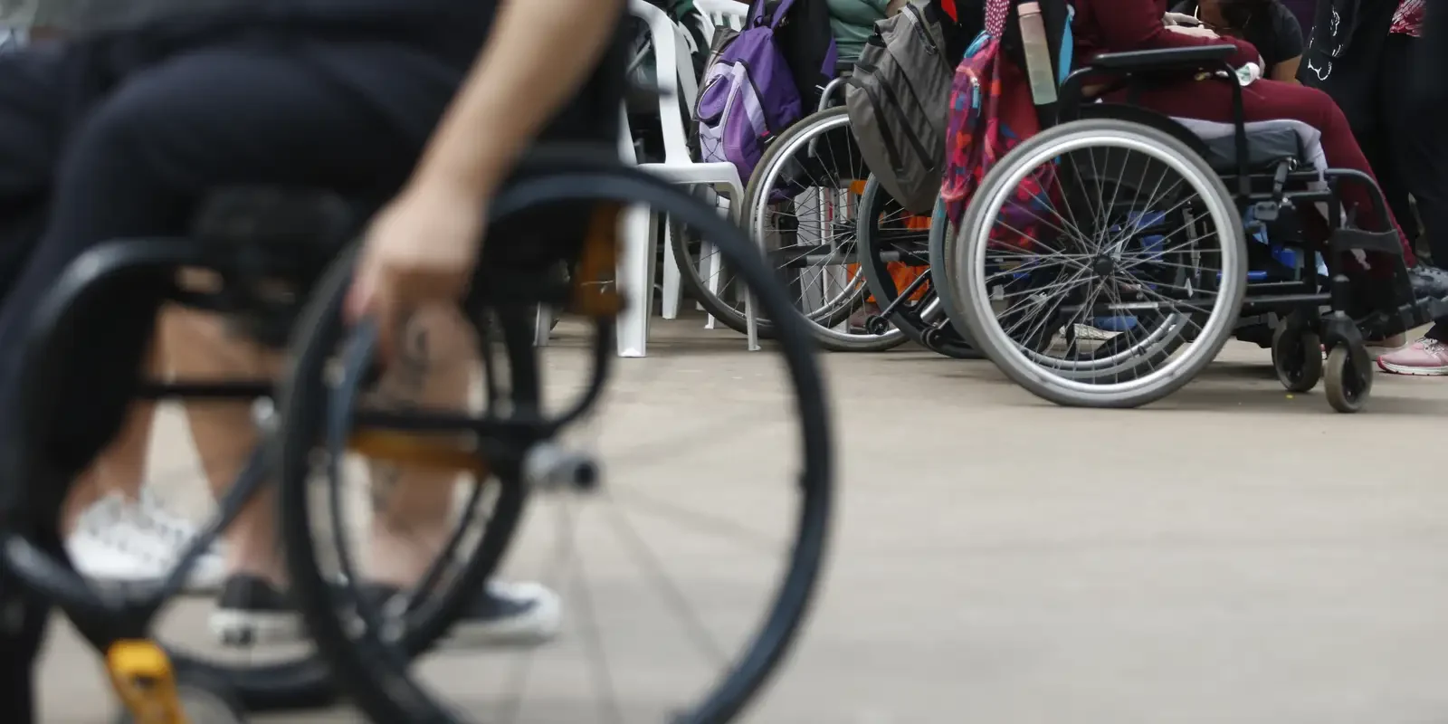 Cargos técnicos e de liderança representam apenas 1,5% das vagas oferecidas a pessoas com deficiência, aponta levantamento