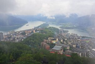 China usa Fórum do Rio Yangtzé para aproximar povos ribeirinhos e promover cooperação internacional
