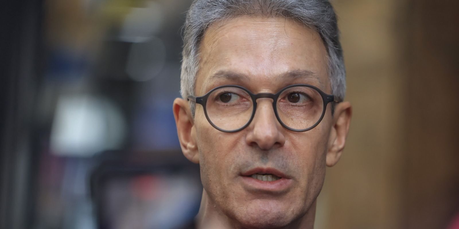 Zema propõe saída do Brics, regime alternativo à CLT e corte de supersalários no plano de governo