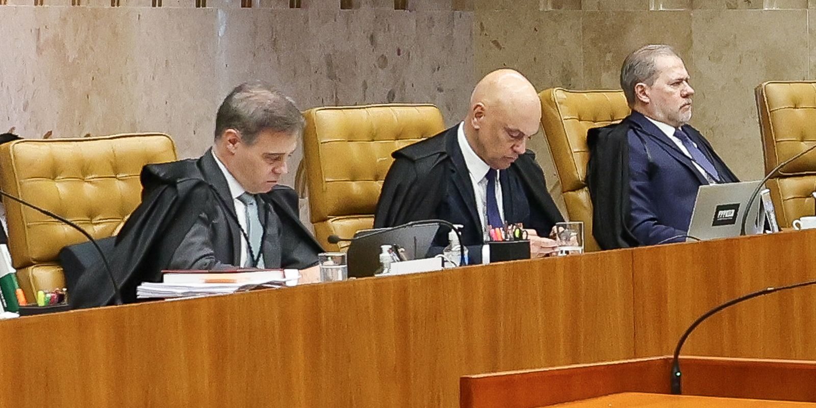 Mendonça acusa Moraes de direcionar investigação e questiona relatórios da Polícia Federal