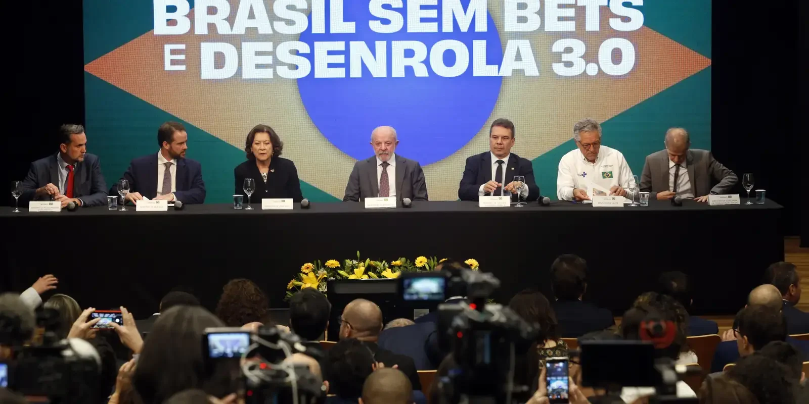 Desenrola Brasil 3.0: União poderá comprar carteiras de dívidas com desconto mínimo de 90%
