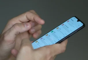 Anatel alerta STF que liberação de internet móvel gratuita pode colapsar redes durante eleição