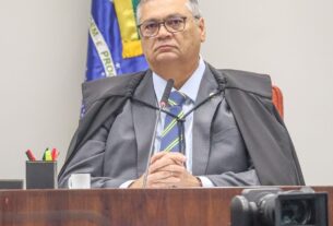 Dino anula liminar de Mendonça e restabelece post de Antonio Tabet sobre Nossa Senhora Aparecida