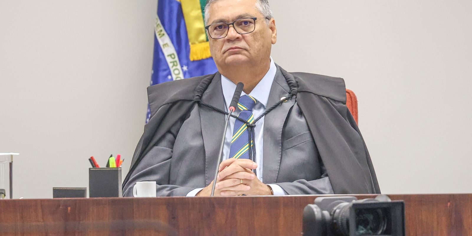 Dino anula liminar de Mendonça e restabelece post de Antonio Tabet sobre Nossa Senhora Aparecida