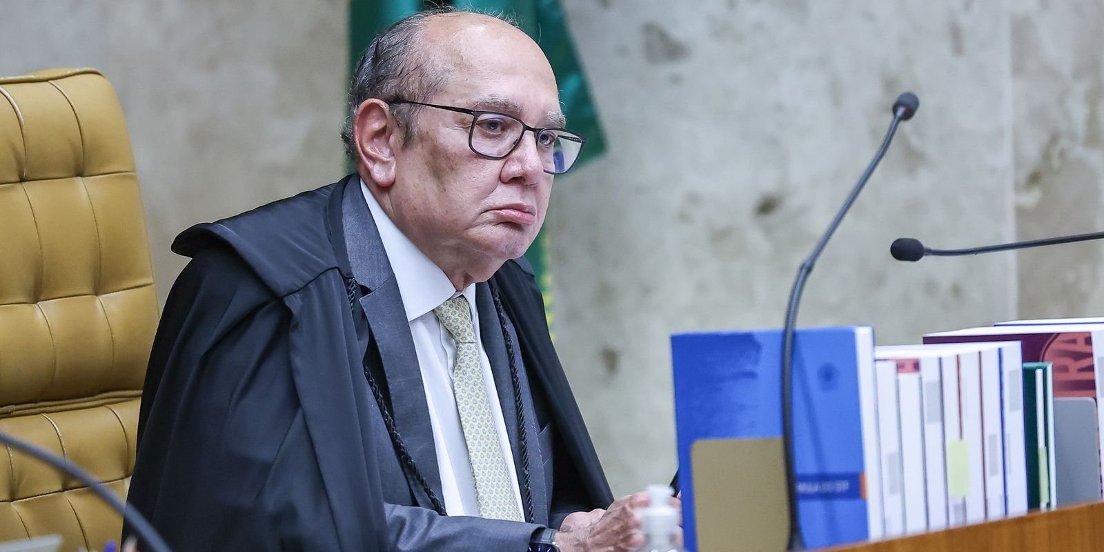 Gilmar Mendes pede identificação de ministros citados em investigação do Banco Master e quer suspensão do julgamento