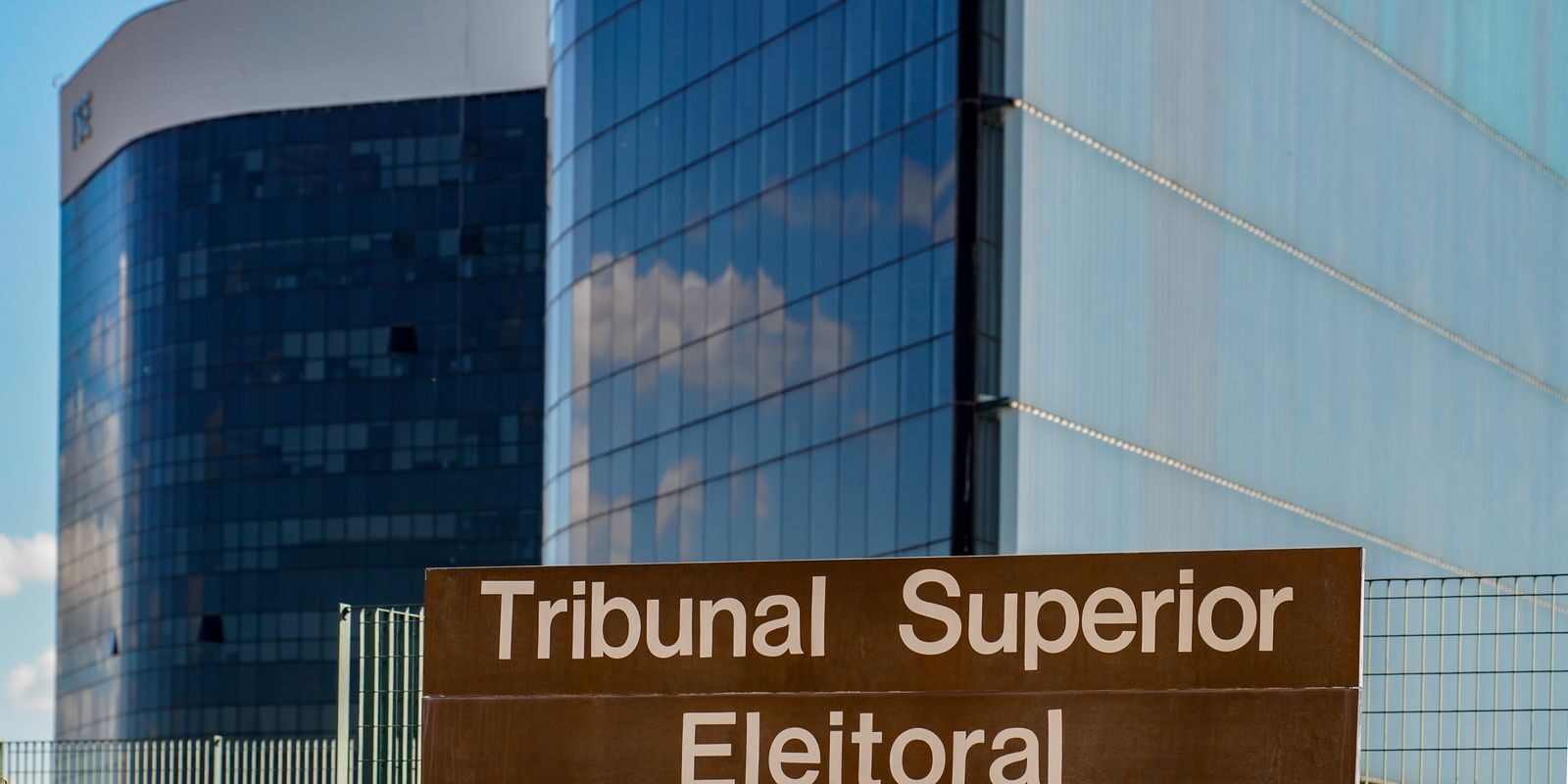 TSE registra 51.395 denúncias de propaganda irregular via aplicativo Pardal desde o início da campanha de 2026