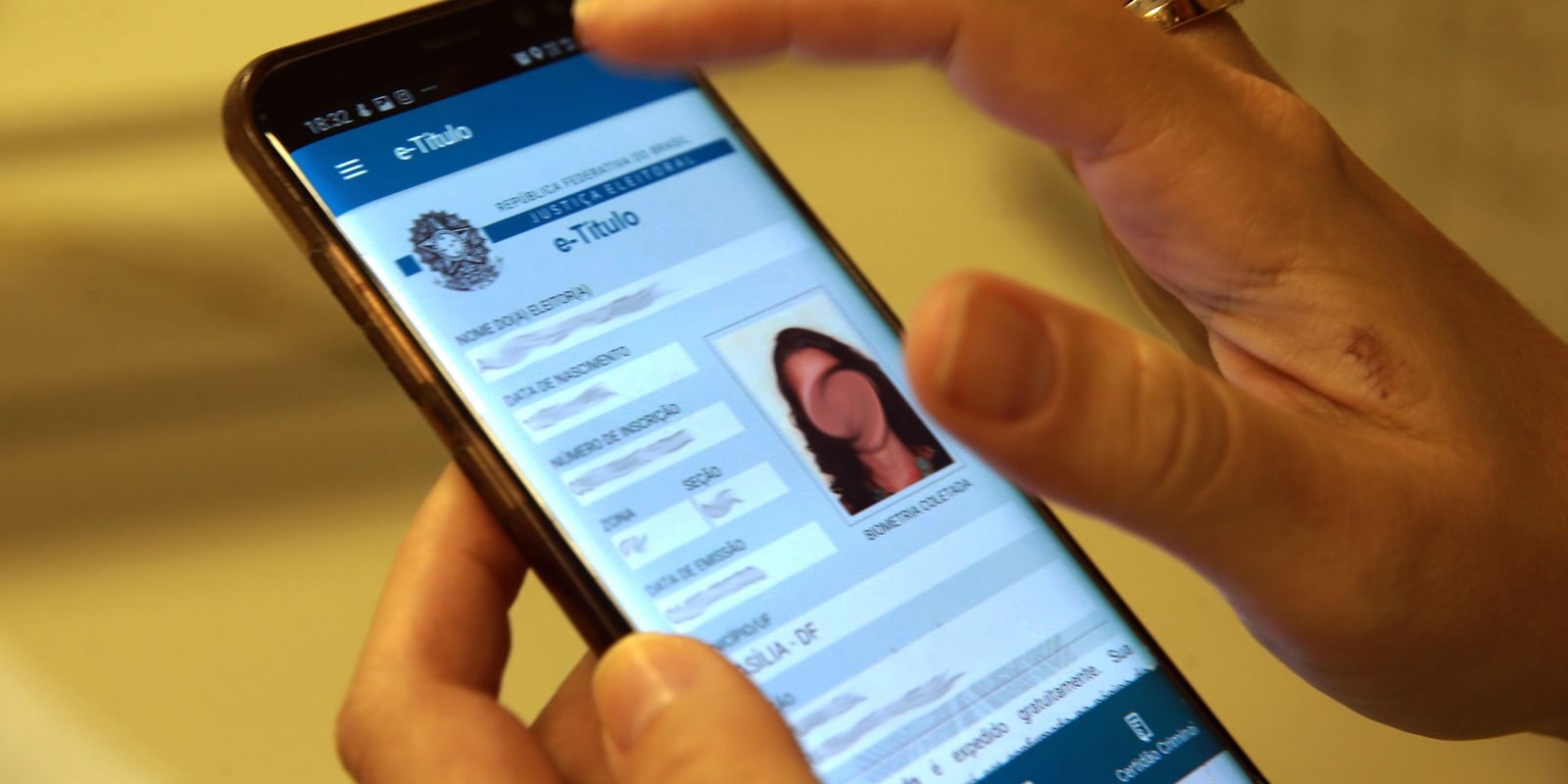 Zanin determina acesso gratuito a sites e app da Justiça Eleitoral para eleitores sem franquia de dados