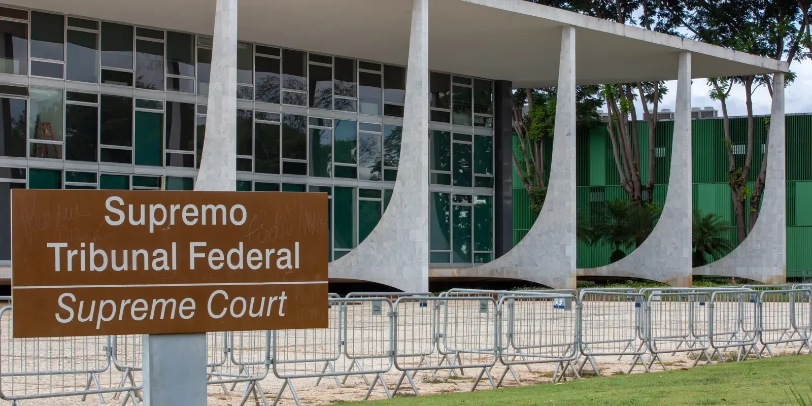 Flávio Dino pede a Edson Fachin identificação de precatórios pagos de forma irregular