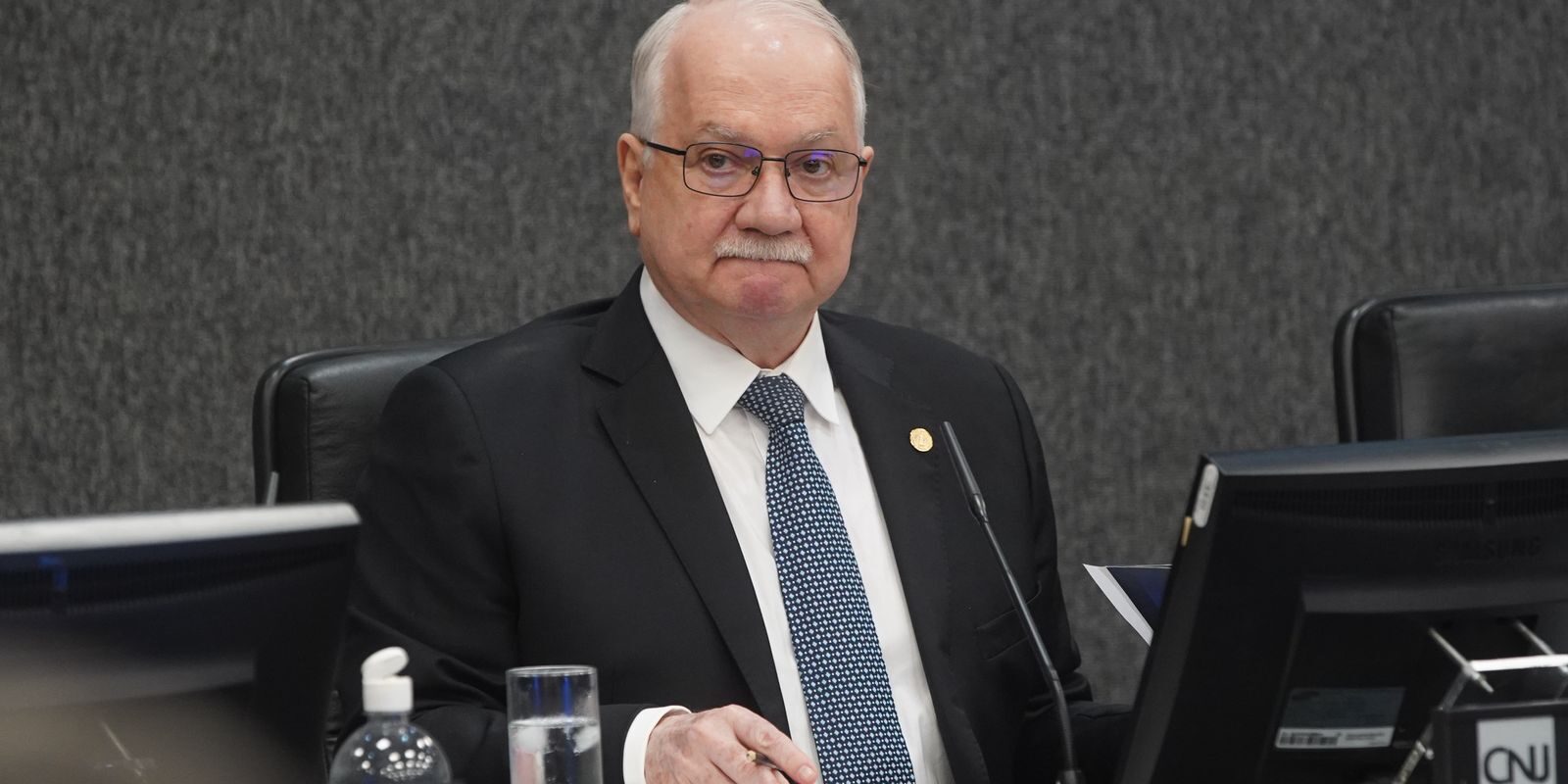 Fachin afirma que Presidência do STF anunciará medidas sobre mensagens ligadas ao caso Banco Master