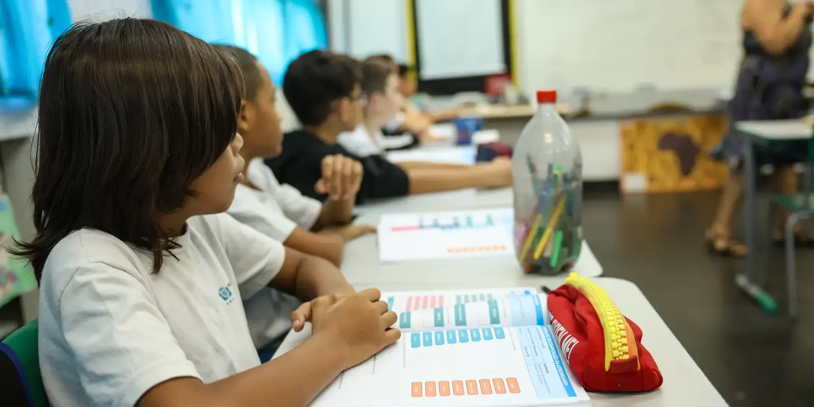 MEC e Capes oferecem mais de 8 mil vagas gratuitas de pós-graduação presenciais para professores da educação básica