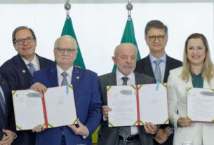 Lula sanciona três leis que criam e reestruturam fundos para modernizar a Justiça e atualizam custas