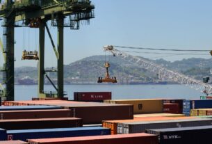 Balança comercial registra superávit de US$ 7,4 bilhões em agosto de 2026