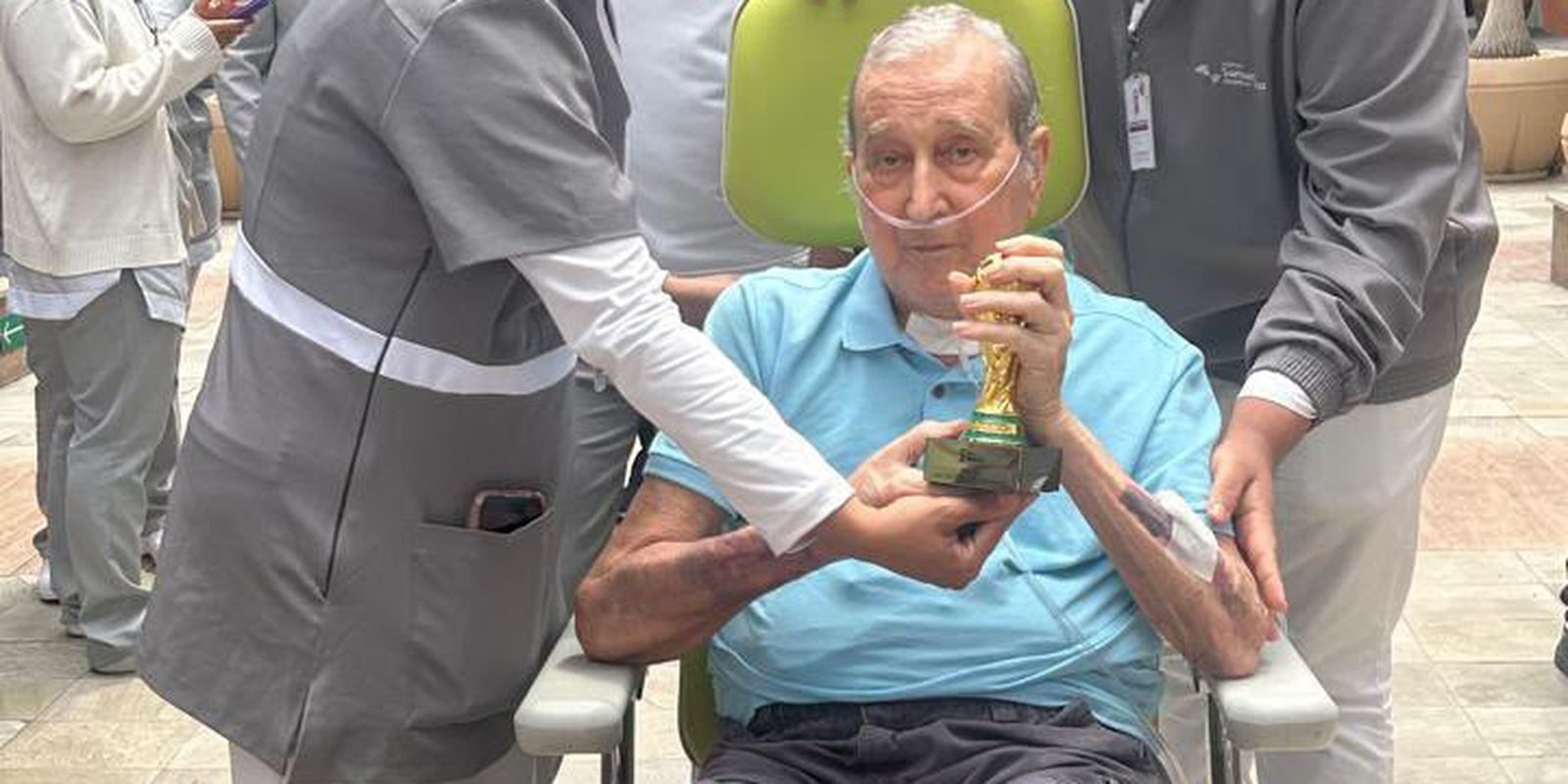 Carlos Alberto Parreira, 83, recebe alta após 80 dias de internação por inflamação pulmonar