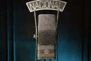 No Mundo da Bola reúne gravações históricas e celebra 90 anos da Rádio Nacional