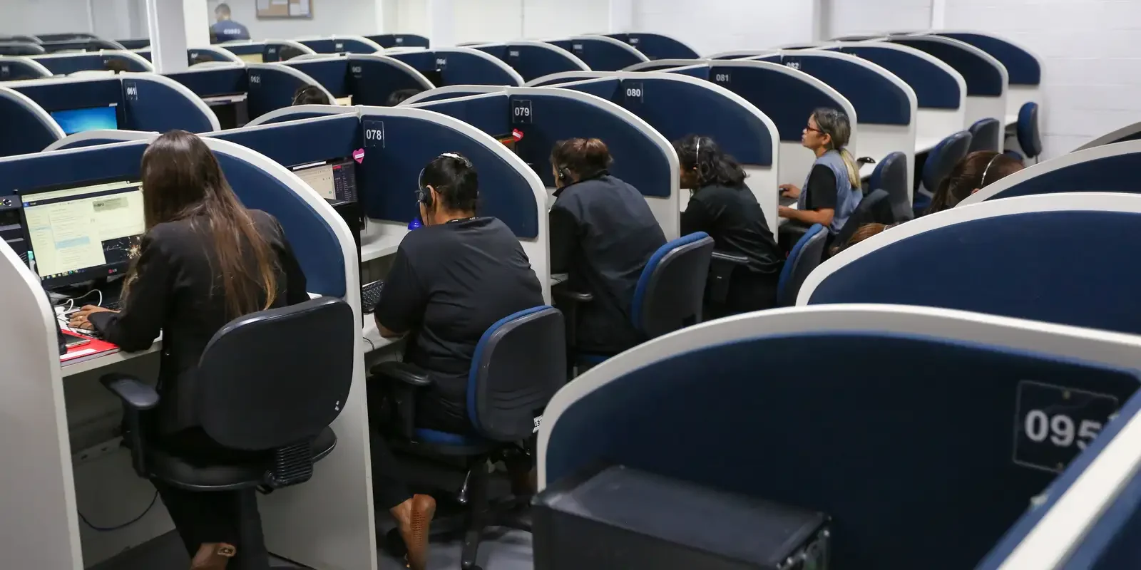 Ligue 180 registra 1.564 denúncias de violência política contra mulheres até agosto de 2026