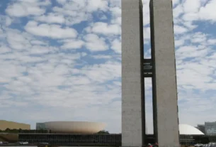 Senado marca para 6 de outubro segunda votação da PEC que põe fim à escala 6x1