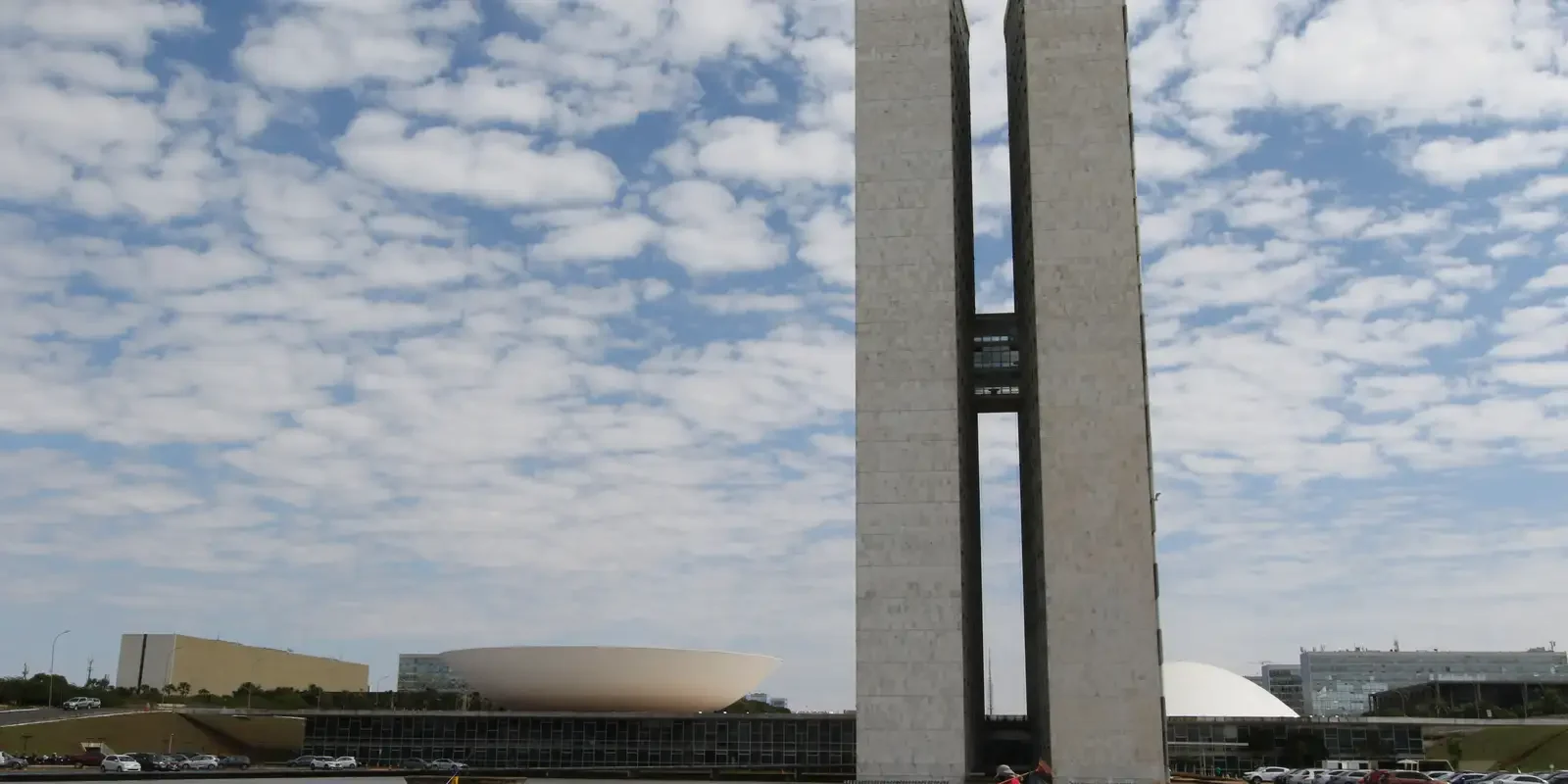 Alcolumbre agenda para 6 de outubro segunda votação no Senado sobre fim da escala 6x1