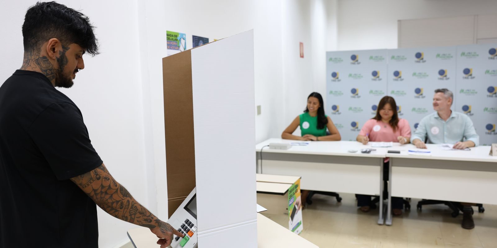 Eleições 2026: horários de votação neste domingo (4/10/2026) e número de eleitores aptos